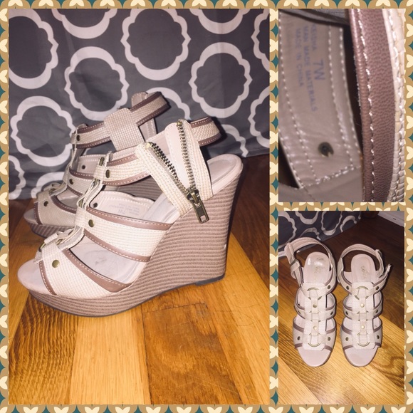 Adorable never been worn brand new wedges! - Picture 2 of 2